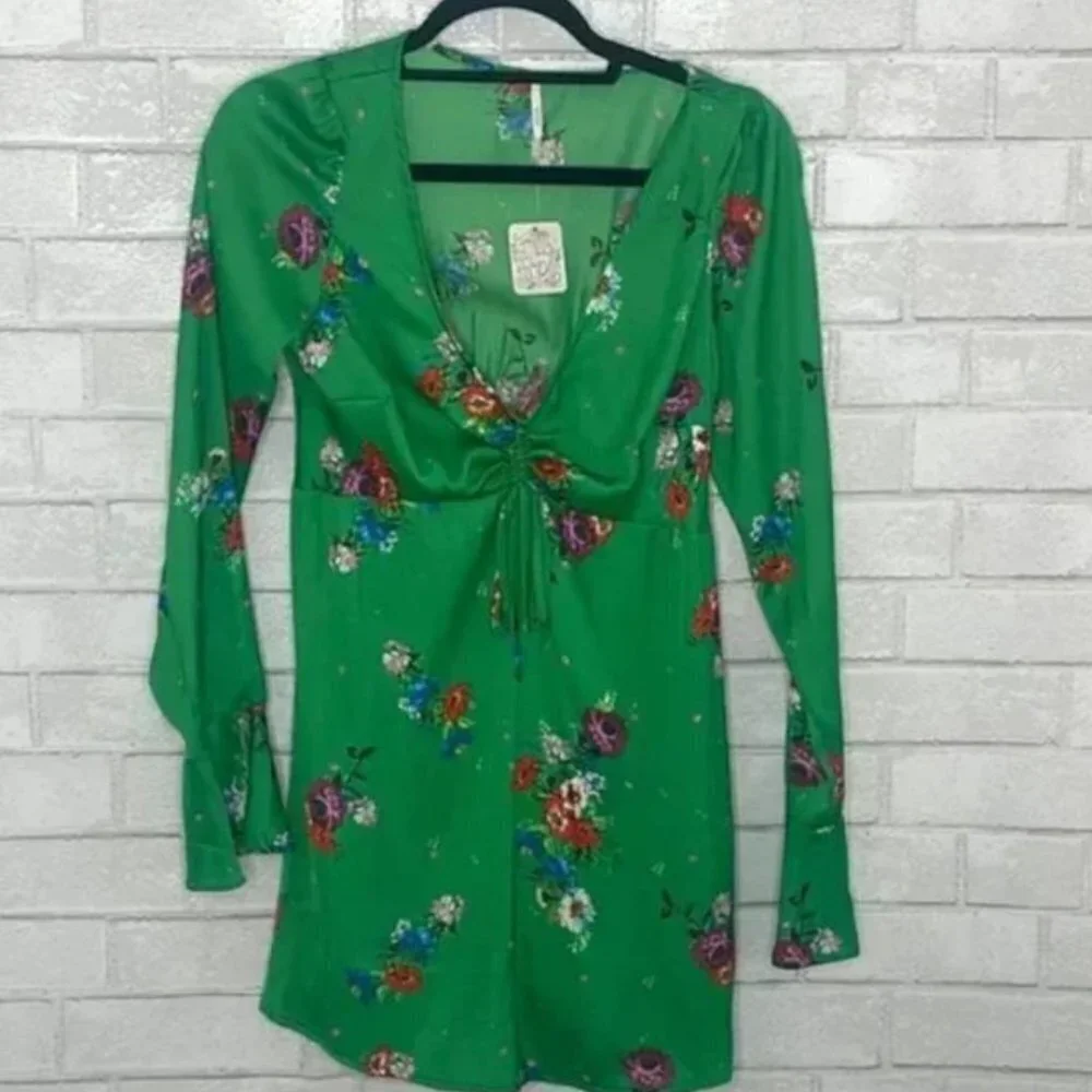 NWT Free People Run Around with Me Tunic Green - Picture 2 of 14